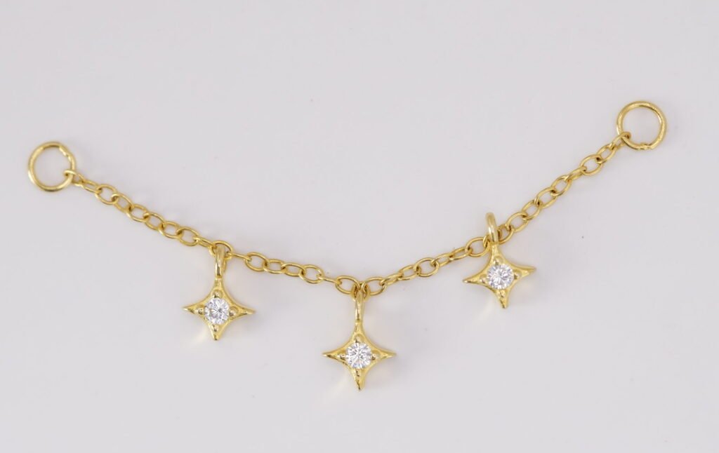 Chain para piercing en Plata 925 chapada en Oro 18K – Diseño 2