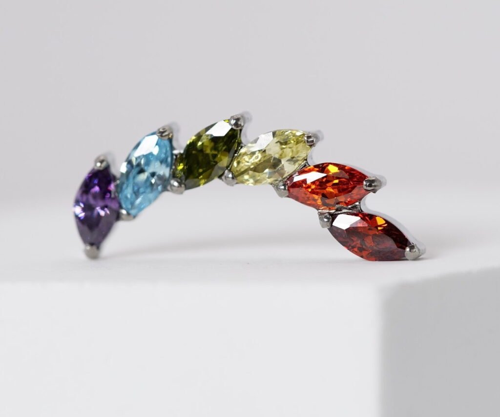 Labret de titanio con marquesas arcoíris