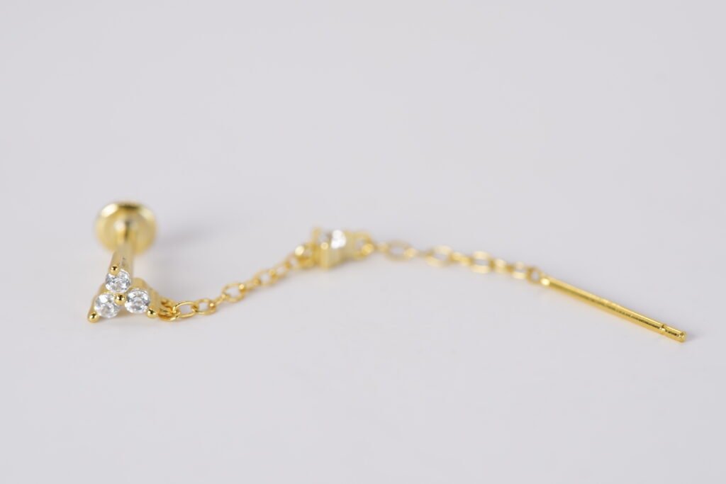 Labret Alargado – Plata 925 Chapada en Oro 18K
