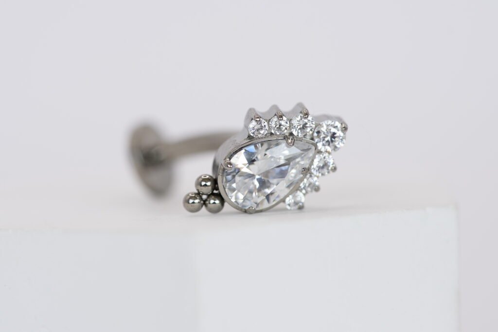 Piercing Navel Flotante – Titanio